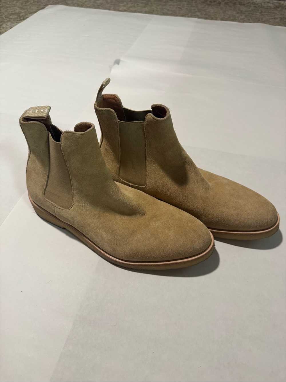 Men's Suede Chukka Chelsea Boots in Tan w/storage bag